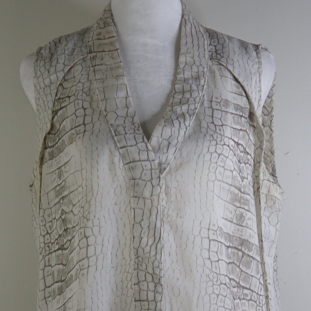 Cynthia Rowley White & Gray Snakeskin Print Sleeveless V-Neck Top Size S (C1277)